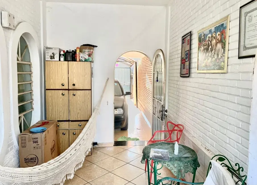 Foto 4 de Casa com 6 quartos para alugar, 400m2 em Centro, Taubate - SP