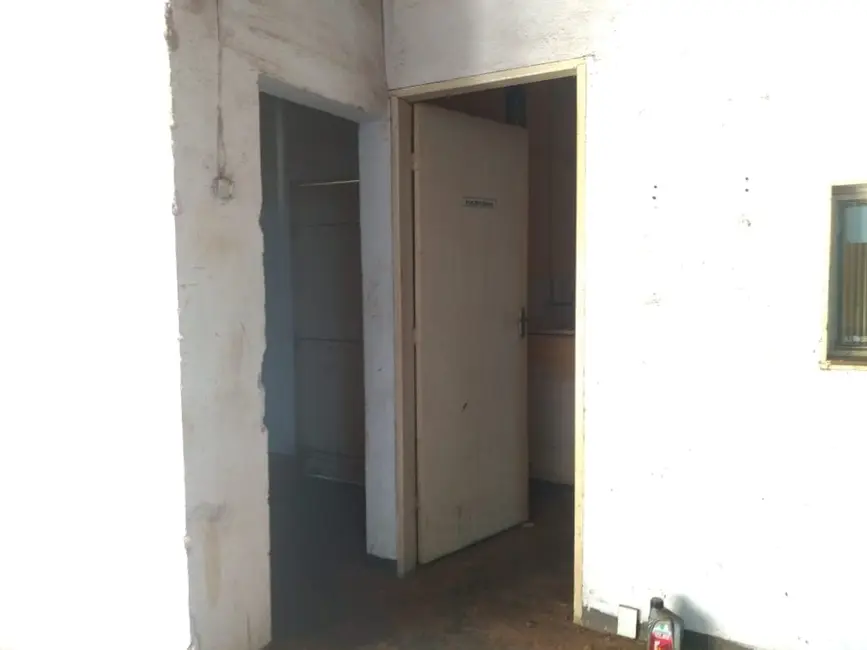 Foto 3 de Armazém / Galpão à venda, 186m2 em Crispim, Pindamonhangaba - SP