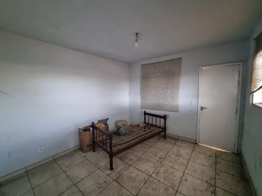 Foto 2 de Armazém / Galpão com 1 quarto para alugar, 1926m2 em Roseira - SP