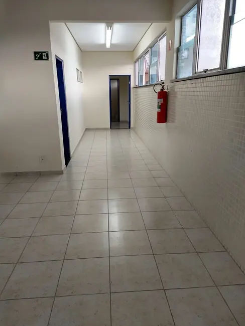 Sala Comercial para alugar, 26m2 em Centro, Pindamonhangaba - SP - imagem 3 Foto 3 de Sala Comercial para alugar, 26m2 em Centro, Pindamonhangaba - SP
