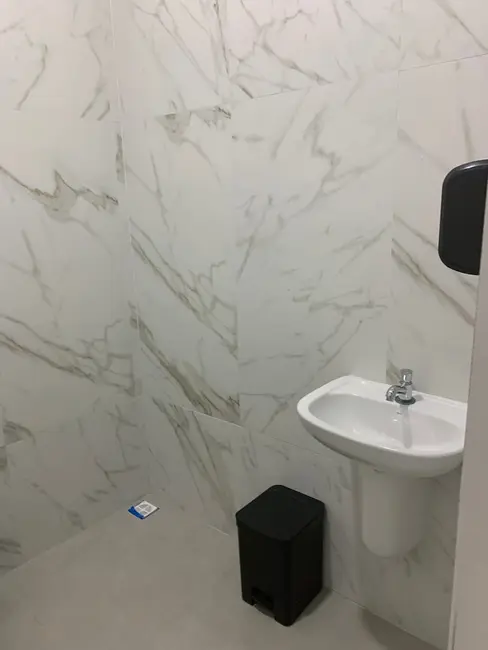 Foto 2 de Sala Comercial para alugar, 10m2 em Centro, Pindamonhangaba - SP