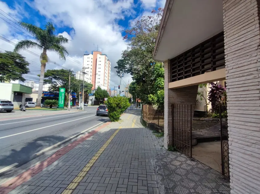 Foto 4 de Casa com 3 quartos para alugar, 450m2 em Centro, Taubate - SP