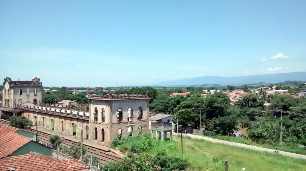 Sala Comercial com 12 quartos à venda, 340m2 em Centro, Cachoeira Paulista - SP - imagem 3 Foto 3 de Sala Comercial com 12 quartos à venda, 340m2 em Centro, Cachoeira Paulista - SP