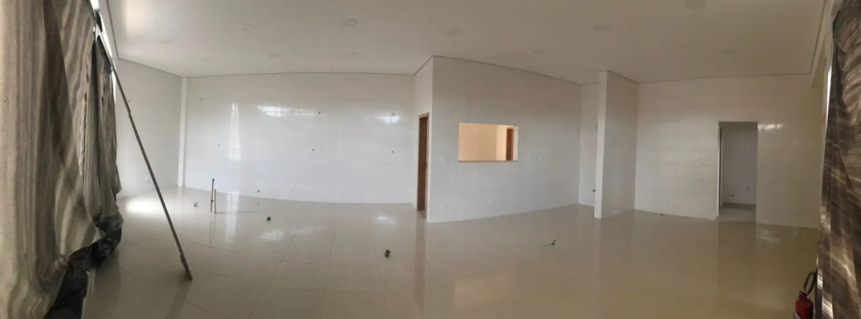 Foto 4 de Sala Comercial à venda, 128m2 em Residencial Maricá, Pindamonhangaba - SP