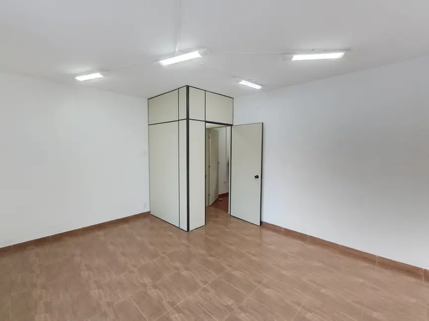 Foto 9 de Casa para alugar, 183m2 em Jardim das Nações, Taubate - SP