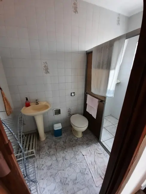 Sala Comercial com 3 quartos à venda, 245m2 em Vila Rica, Pindamonhangaba - SP - imagem 8 Foto 8 de Sala Comercial com 3 quartos à venda, 245m2 em Vila Rica, Pindamonhangaba - SP