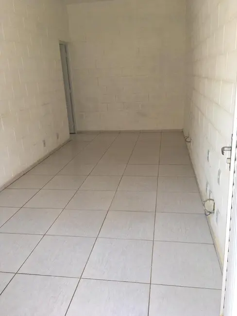 Foto 4 de Armazém / Galpão à venda e para alugar, 300m2 em Triângulo, Pindamonhangaba - SP