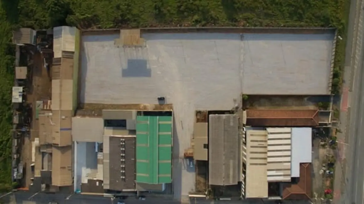 Foto 1 de Armazém / Galpão à venda e para alugar, 300m2 em Triângulo, Pindamonhangaba - SP