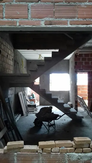 Sala Comercial com 3 quartos à venda, 317m2 em Aparecida - SP - imagem 2 Foto 2 de Sala Comercial com 3 quartos à venda, 317m2 em Aparecida - SP