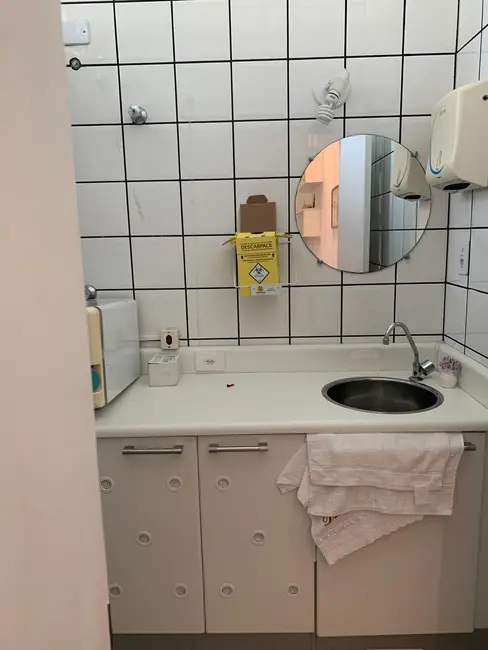 Foto 1 de Sala Comercial à venda e para alugar, 30m2 em São Benedito, Pindamonhangaba - SP