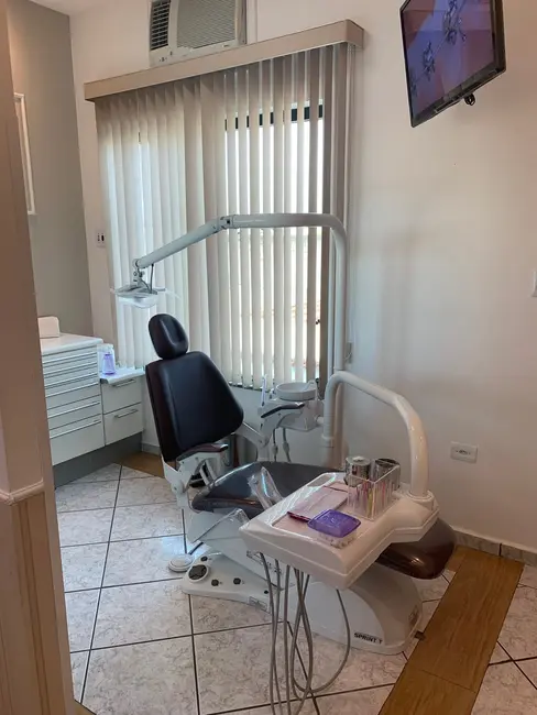 Sala Comercial à venda e para alugar, 30m2 em São Benedito, Pindamonhangaba - SP - imagem 5 Foto 5 de Sala Comercial à venda e para alugar, 30m2 em São Benedito, Pindamonhangaba - SP