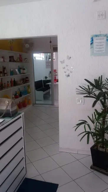 Foto 3 de Casa com 6 quartos à venda, 230m2 em Parque Jaraguá, Taubate - SP