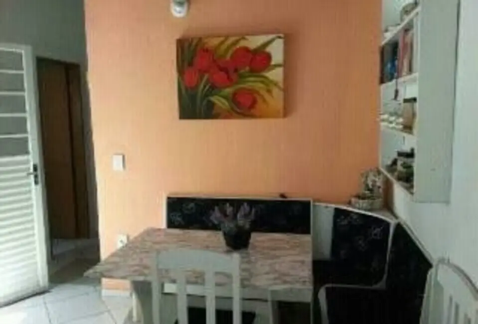 Foto 8 de Casa com 6 quartos à venda, 230m2 em Parque Jaraguá, Taubate - SP