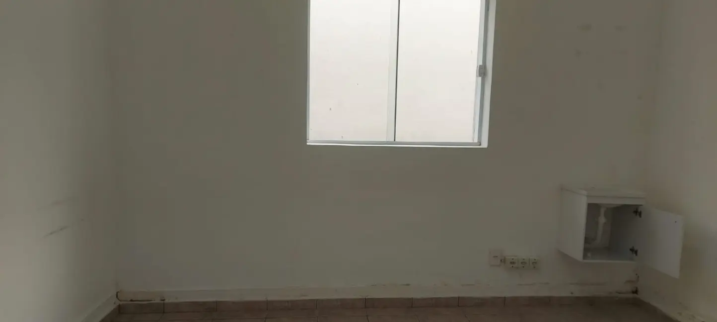 Foto 1 de Sala Comercial para alugar, 8m2 em Centro, Pindamonhangaba - SP