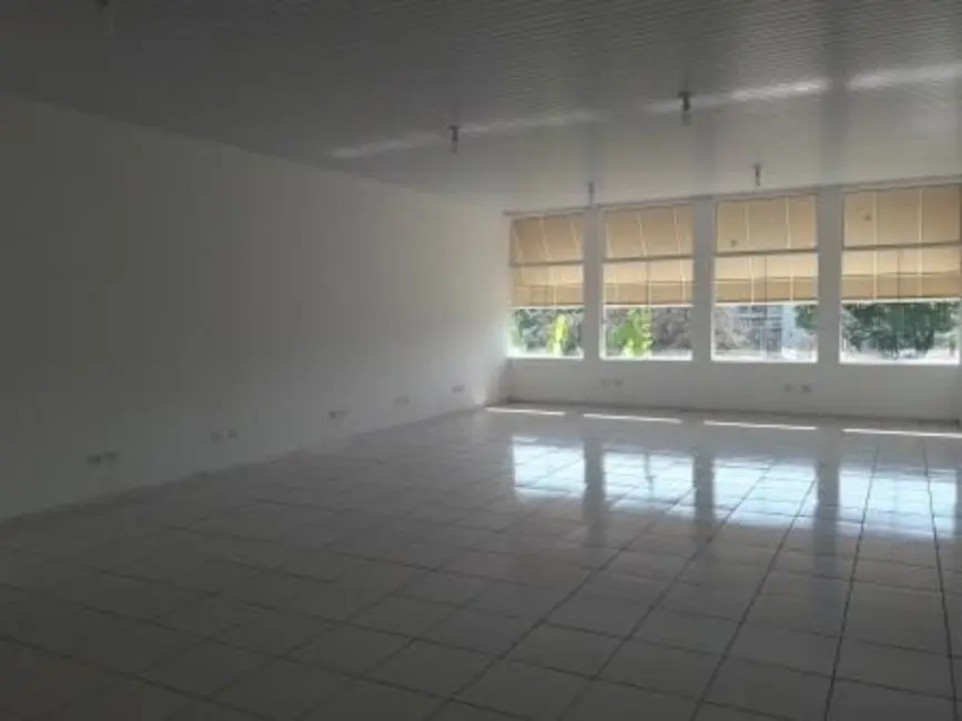 Foto 4 de Sala Comercial para alugar, 103m2 em São Benedito, Pindamonhangaba - SP