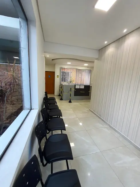 Foto 1 de Sala Comercial com 7 quartos para alugar, 212m2 em São Benedito, Pindamonhangaba - SP