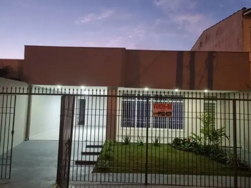Foto 3 de Casa com 4 quartos à venda, 196m2 em Vila Paraíba, Guaratingueta - SP