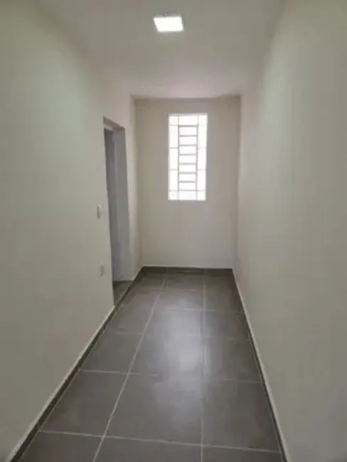 Foto 8 de Casa com 4 quartos à venda, 196m2 em Vila Paraíba, Guaratingueta - SP