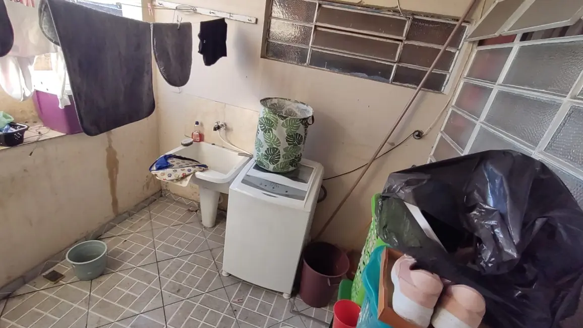 Sala Comercial com 9 quartos à venda em Aparecida - SP - imagem 6 Foto 6 de Sala Comercial com 9 quartos à venda em Aparecida - SP