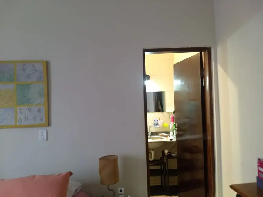 Foto 3 de Casa com 3 quartos à venda, 210m2 em São Benedito, Pindamonhangaba - SP