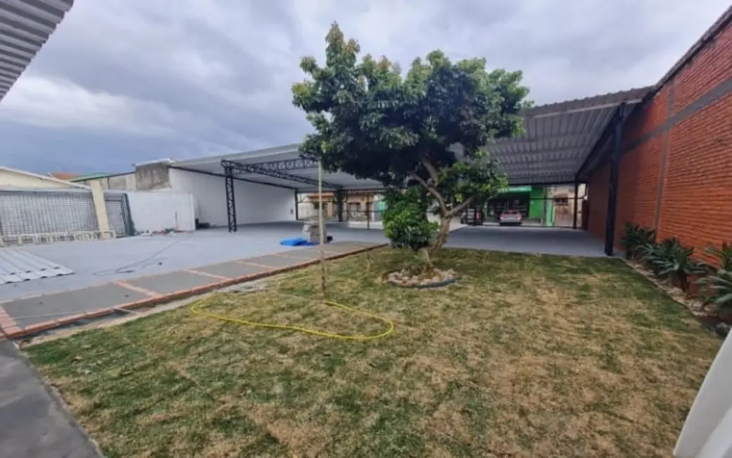 Foto 1 de Loja à venda, 400m2 em Centro, Pindamonhangaba - SP