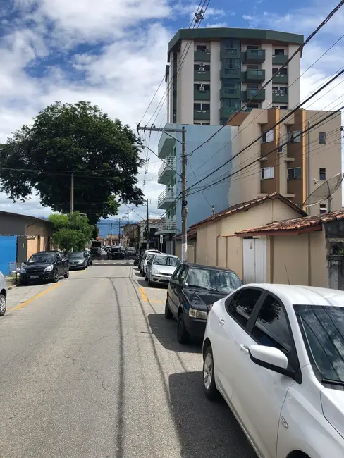 Foto 8 de Casa com 2 quartos para alugar, 120m2 em Centro, Pindamonhangaba - SP