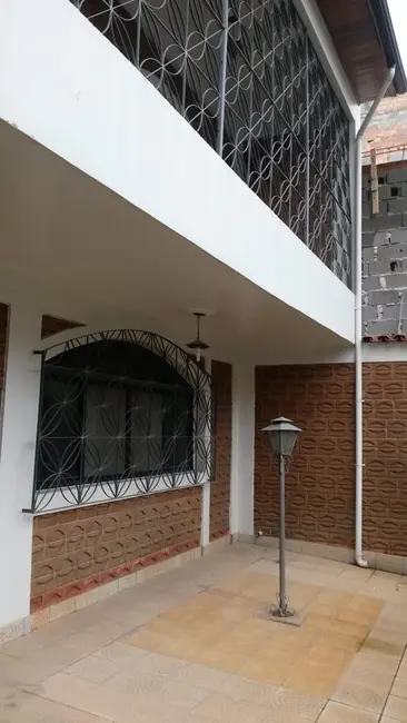 Casa com 4 quartos à venda, 254m2 em Aparecida - SP - imagem 9 Foto 9 de Casa com 4 quartos à venda, 254m2 em Aparecida - SP