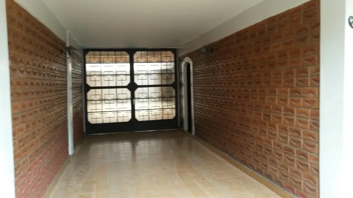Foto 2 de Casa com 4 quartos à venda, 254m2 em Aparecida - SP