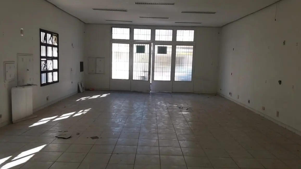 Foto 1 de Loja com 3 quartos à venda, 246m2 em Centro, Pindamonhangaba - SP
