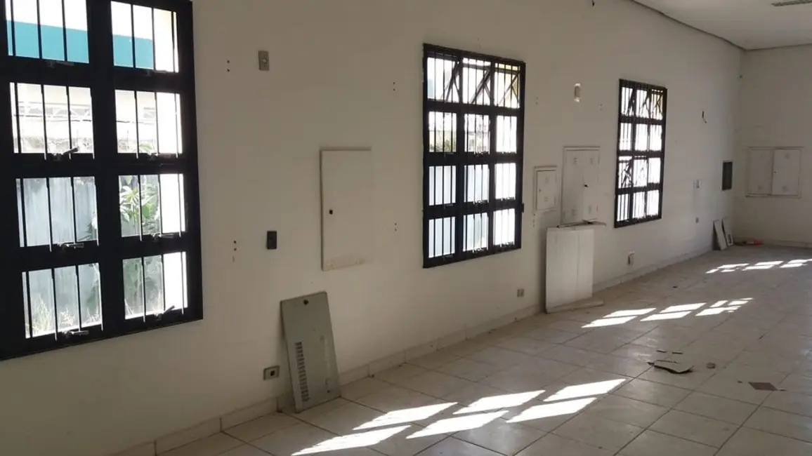 Loja com 3 quartos à venda, 246m2 em Centro, Pindamonhangaba - SP - imagem 8 Foto 8 de Loja com 3 quartos à venda, 246m2 em Centro, Pindamonhangaba - SP
