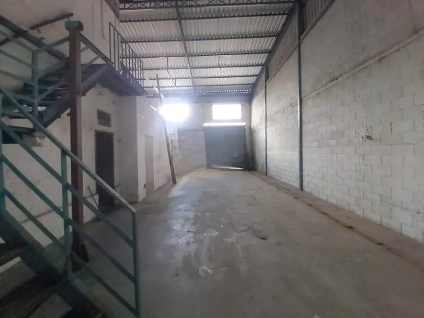 Foto 8 de Sala Comercial para alugar, 600m2 em Jardim Maria Augusta, Taubate - SP