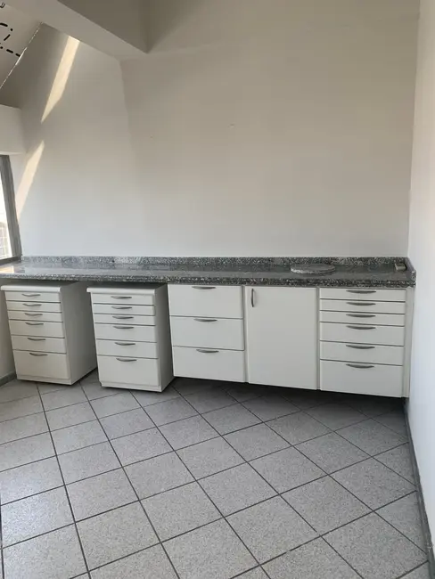 Foto 1 de Sala Comercial à venda e para alugar, 37m2 em Centro, Pindamonhangaba - SP