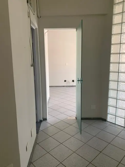 Foto 4 de Sala Comercial à venda e para alugar, 37m2 em Centro, Pindamonhangaba - SP