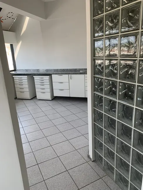 Foto 2 de Sala Comercial à venda e para alugar, 37m2 em Centro, Pindamonhangaba - SP