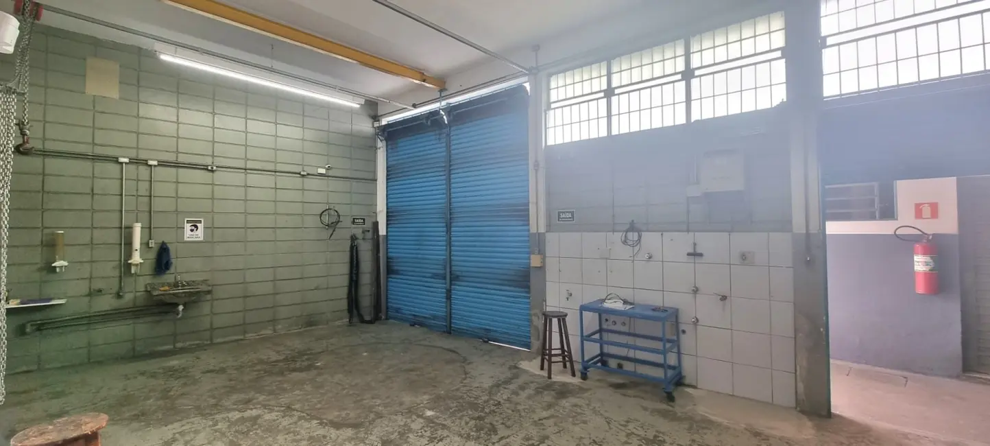 Foto 4 de Sala Comercial à venda e para alugar, 550m2 em Pindamonhangaba - SP
