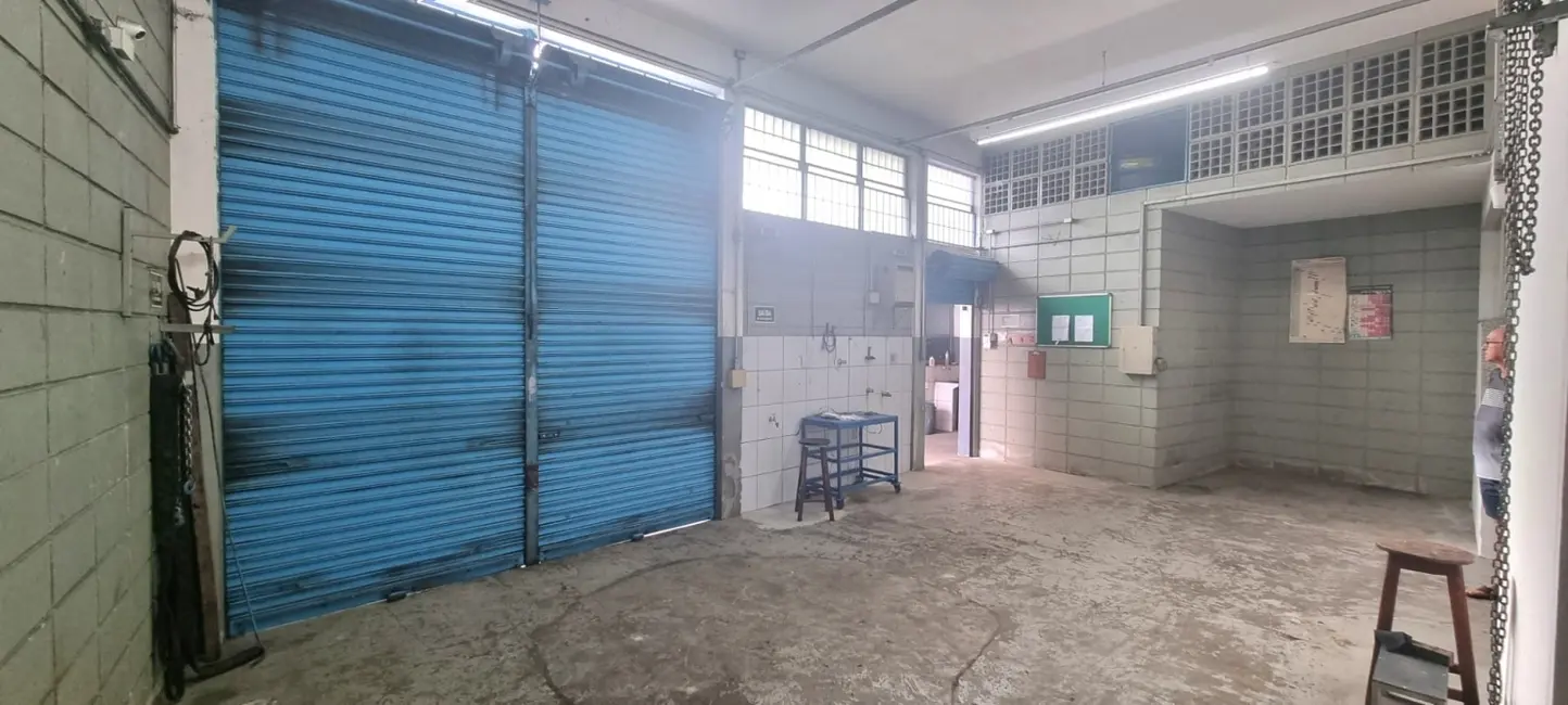 Foto 3 de Sala Comercial à venda e para alugar, 550m2 em Pindamonhangaba - SP