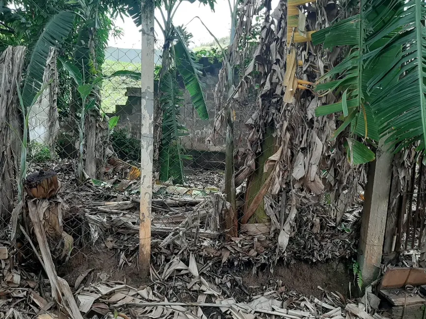 Casa com 3 quartos à venda, 373m2 em Aparecida - SP - imagem 6 Foto 6 de Casa com 3 quartos à venda, 373m2 em Aparecida - SP