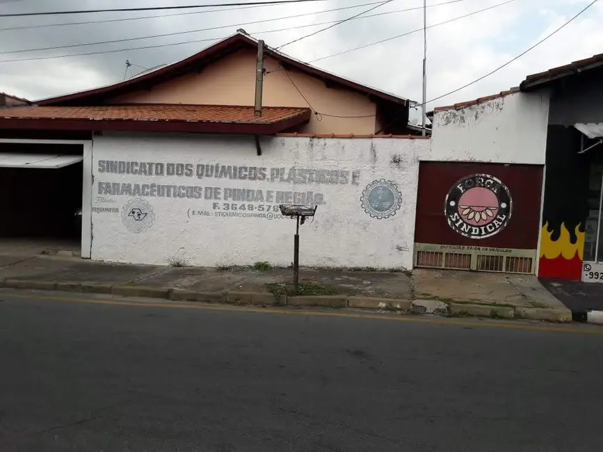 Foto 9 de Casa à venda, 900m2 em Pindamonhangaba - SP