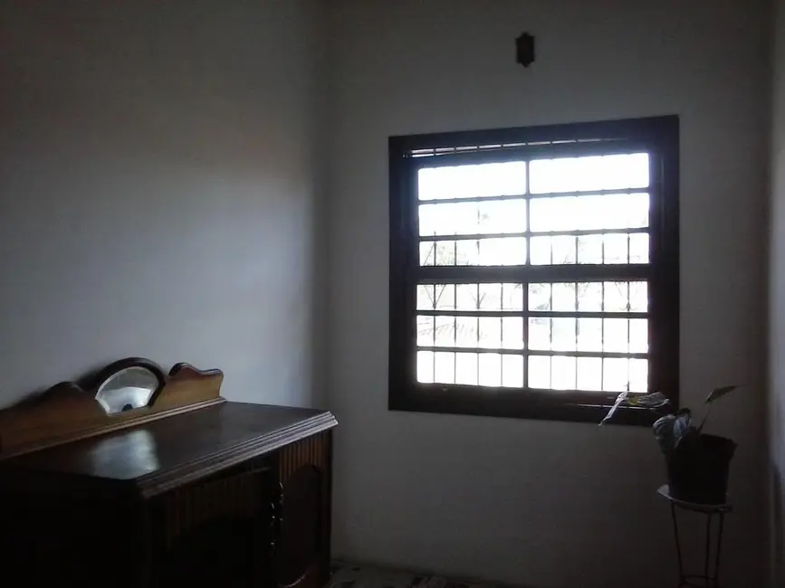 Foto 3 de Casa com 6 quartos à venda, 237m2 em Centro, Pindamonhangaba - SP