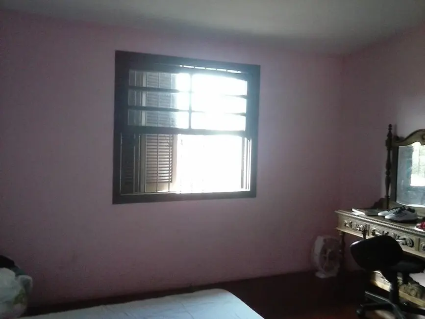 Foto 5 de Casa com 6 quartos à venda, 237m2 em Centro, Pindamonhangaba - SP