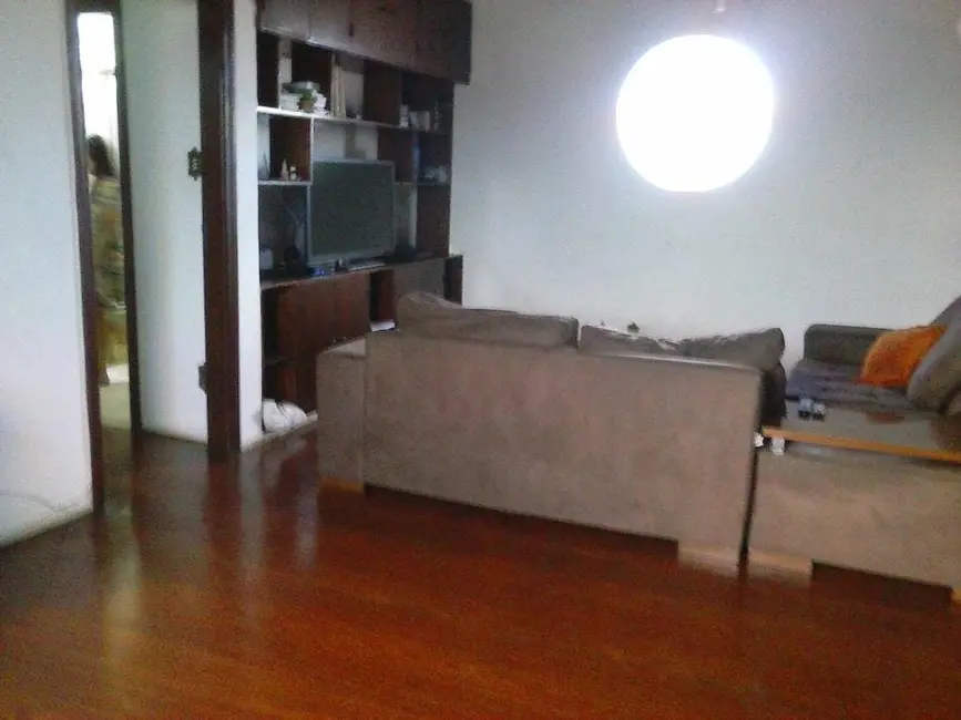 Foto 9 de Casa com 6 quartos à venda, 237m2 em Centro, Pindamonhangaba - SP