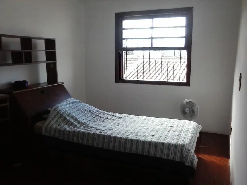 Foto 4 de Casa com 6 quartos à venda, 237m2 em Centro, Pindamonhangaba - SP