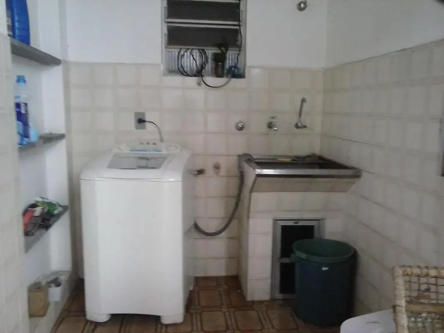 Foto 2 de Casa com 6 quartos à venda, 237m2 em Centro, Pindamonhangaba - SP