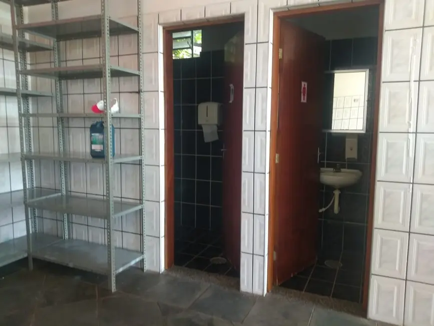 Loja para alugar, 70m2 em Pindamonhangaba - SP - imagem 3 Foto 3 de Loja para alugar, 70m2 em Pindamonhangaba - SP