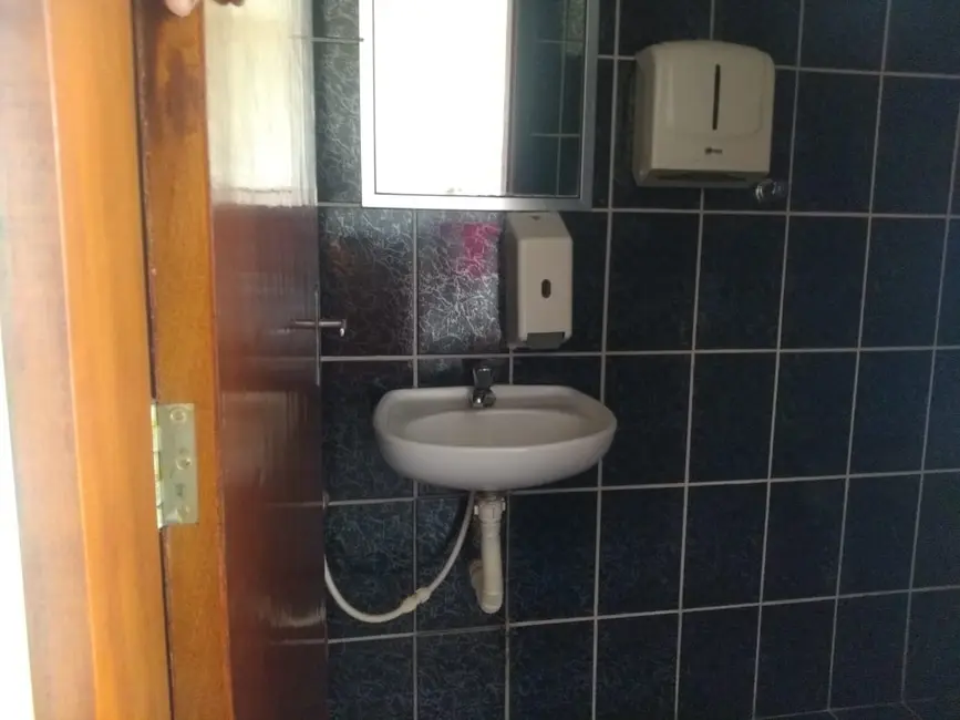 Loja para alugar, 70m2 em Pindamonhangaba - SP - imagem 8 Foto 8 de Loja para alugar, 70m2 em Pindamonhangaba - SP