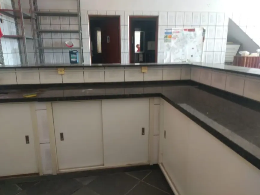 Loja para alugar, 70m2 em Pindamonhangaba - SP - imagem 2 Foto 2 de Loja para alugar, 70m2 em Pindamonhangaba - SP