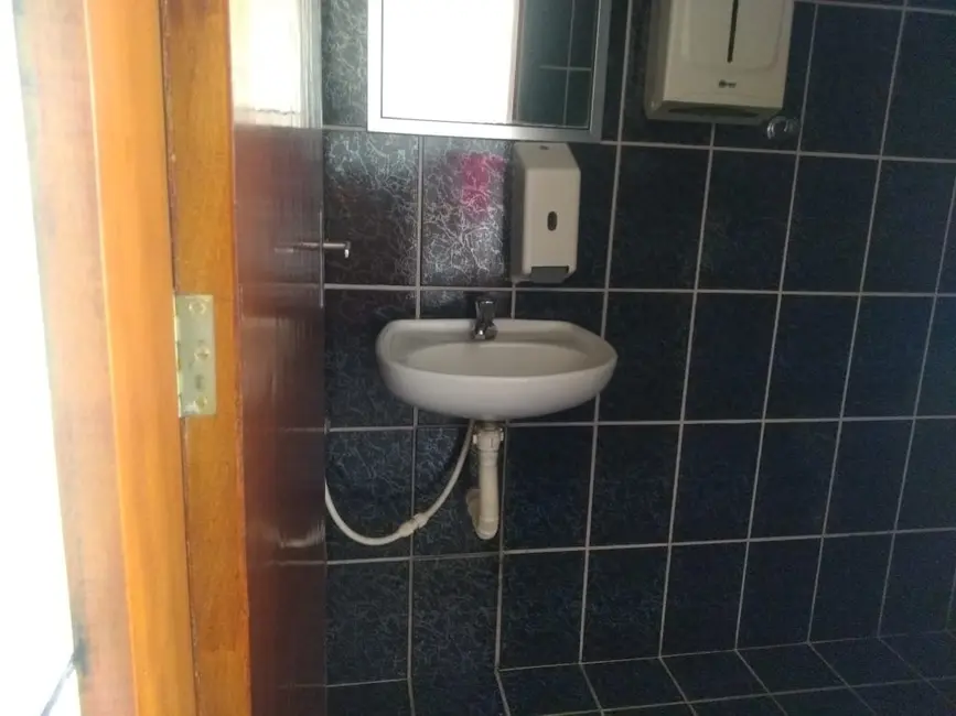 Loja para alugar, 70m2 em Pindamonhangaba - SP - imagem 7 Foto 7 de Loja para alugar, 70m2 em Pindamonhangaba - SP