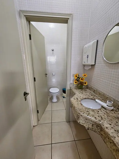 Foto 5 de Sala Comercial com 5 quartos à venda e para alugar, 164m2 em Chácara Selles, Guaratingueta - SP