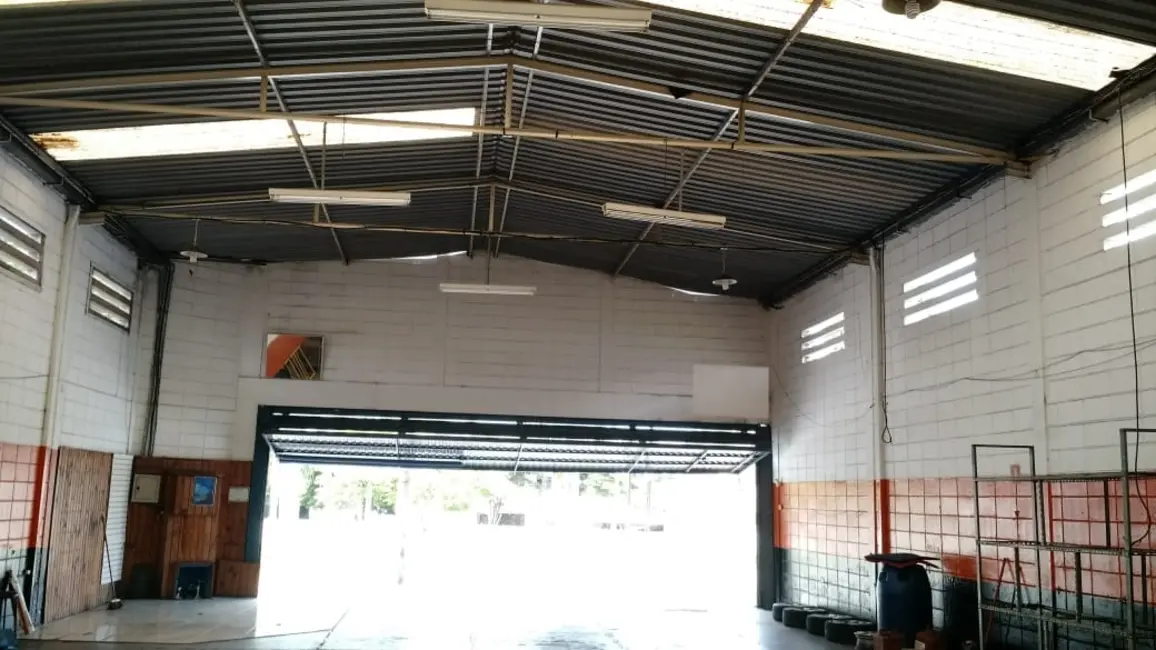 Sala Comercial à venda, 386m2 em Loteamento Jardim Imperial, Pindamonhangaba - SP - imagem 5 Foto 5 de Sala Comercial à venda, 386m2 em Loteamento Jardim Imperial, Pindamonhangaba - SP