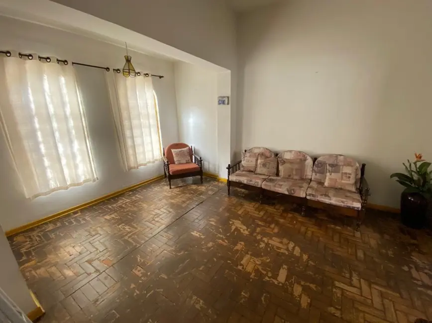 Foto 2 de Casa com 2 quartos à venda, 352m2 em Centro, Taubate - SP